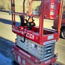 2018 MEC MICRO 19 Scissor Lift