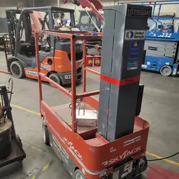 2018 Skyjack SJ12 Self-Propelled One-Person Lift