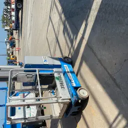 2016 Genie GR-20 Self-Propelled One-Person Lift