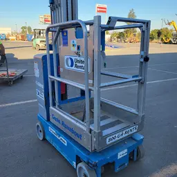 2018 Genie GR-20 Self-Propelled One-Person Lift