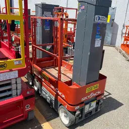 2017 Skyjack SJ16 Self-Propelled One-Person Lift