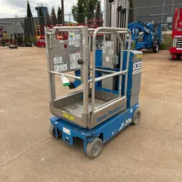 2018 Genie GR-20 Self-Propelled One-Person Lift