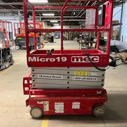 2018 MEC MICRO 19 Scissor Lift