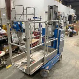 2018 Genie GR-20 Self-Propelled One-Person Lift