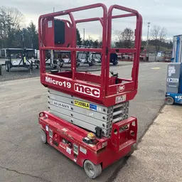 2018 MEC MICRO 19 Scissor Lift