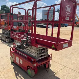 2018 MEC 1330SE Scissor Lift