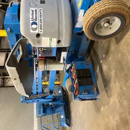 2013 Genie Z-45/25J DC Articulating Boom Lift