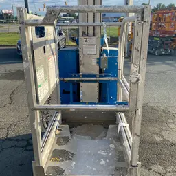 2018 Genie GR-20 Self-Propelled One-Person Lift