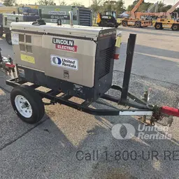 2020 Lincoln Electric VANTAGE 322 Welder