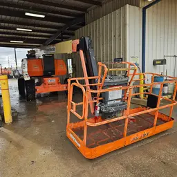 2016 JLG 800AJ Articulating Boom Lift