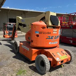 2013 JLG E400AJPN Articulating Boom Lift