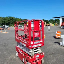 2018 MEC 1930SE Scissor Lift