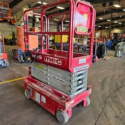 2018 MEC MICRO 19 Scissor Lift