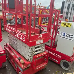 2018 MEC MICRO 19 Scissor Lift