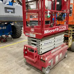 2018 MEC MICRO 19 Scissor Lift