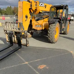 2015 JCB 507-42 Forklift