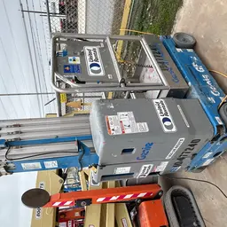 2016 Genie GR-20 Self-Propelled One-Person Lift