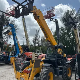 2017 JCB 550-170 Forklift