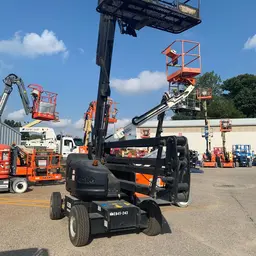 2013 Genie Z-45/25J DC Articulating Boom Lift