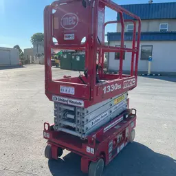 2018 MEC 1330SE Scissor Lift