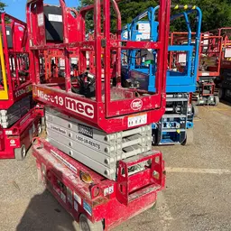 2018 MEC MICRO 19 Scissor Lift