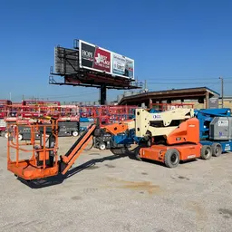 2013 JLG E400AJPN Articulating Boom Lift