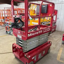 2018 MEC MICRO 19 Scissor Lift