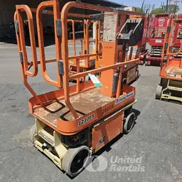 2018 JLG 1230ES Self-Propelled One-Person Lift