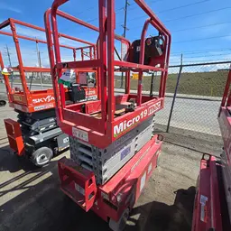 2019 MEC MICRO 19 Scissor Lift