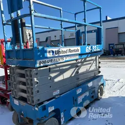 2017 Genie GS-3232 Scissor Lift