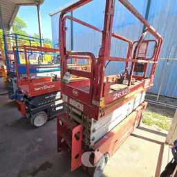 2017 MEC 2632SE Scissor Lift