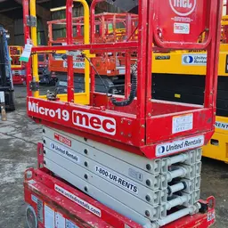 2018 MEC MICRO 19 Scissor Lift