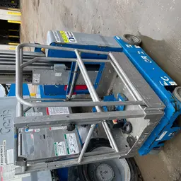 2017 Genie GR-20 Self-Propelled One-Person Lift