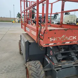 2017 Skyjack SJ6826RT Rough Terrain Scissor Lift
