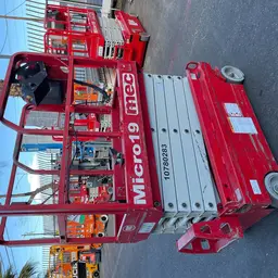 2018 MEC MICRO 19 Scissor Lift
