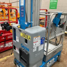 2016 Genie GR-20 Self-Propelled One-Person Lift