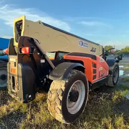 2019 JLG 1055 Forklift