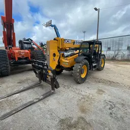2017 JCB 507-42 Forklift
