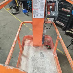 2018 JLG 1230ES Self-Propelled One-Person Lift