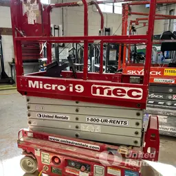 2018 MEC MICRO 19 Scissor Lift