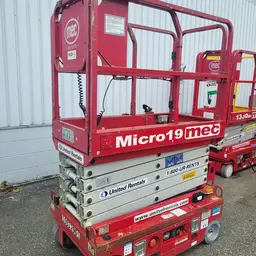 2018 MEC MICRO 19 Scissor Lift