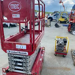 2018 MEC MICRO 19 Scissor Lift