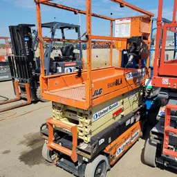 2018 JLG 1932R Scissor Lift