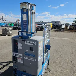 2019 Genie GR-20 Self-Propelled One-Person Lift