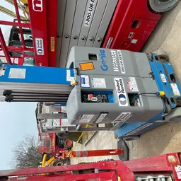 2017 Genie GR-20 Self-Propelled One-Person Lift