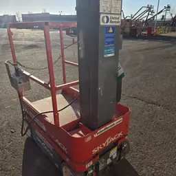 2018 Skyjack SJ12 Self-Propelled One-Person Lift