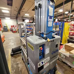 2016 Genie GR-20 Self-Propelled One-Person Lift