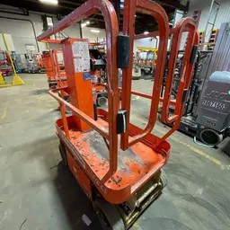 2018 JLG 1230ES Self-Propelled One-Person Lift