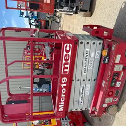 2018 MEC MICRO 19 Scissor Lift
