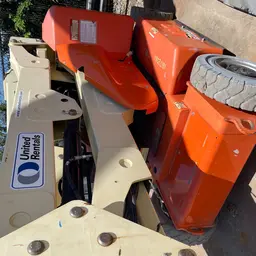 2013 JLG E400AJPN Articulating Boom Lift